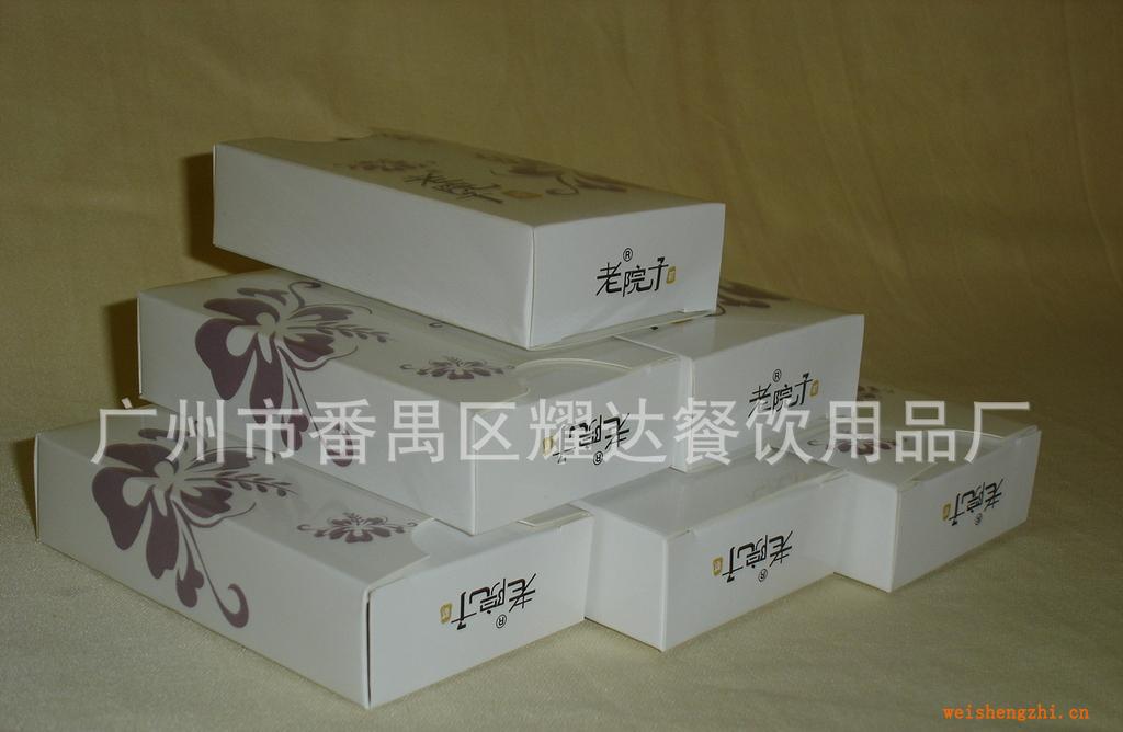 全國供應(yīng)專業(yè)生產(chǎn)宣傳廣告紙巾，合裝面巾紙。軟抽面巾紙,大小卷
