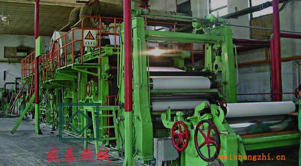 1575型瓦楞紙造紙機(jī)、包裝紙造紙機(jī)、牛皮紙造紙機(jī)械設(shè)備