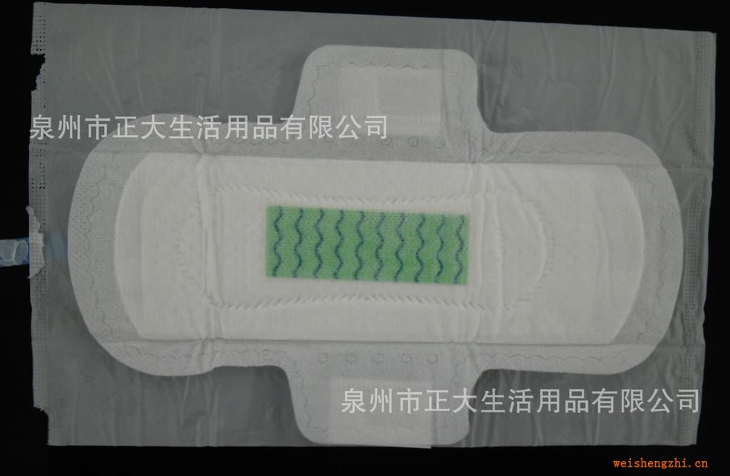 泉州廠(chǎng)家生產(chǎn)供應(yīng)負(fù)離子衛(wèi)生巾棉面衛(wèi)生棉可加工出口外貿(mào)