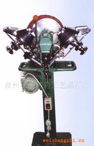 服裝加工設(shè)備、全自動(dòng)鉚合機(jī)、鉚合機(jī)、五爪扣’四合扣