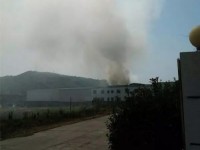 浙江省嵊州市白云紙業(yè)廠區(qū)發(fā)生火災(zāi)