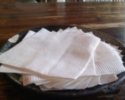 餐巾紙用什么做的