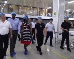 烏干達“一帶一路國際產(chǎn)能合作”代表蒞臨恩邦生活用品公司考察