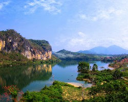 有了創(chuàng)新技術(shù) 造紙業(yè)也能換來綠水青山