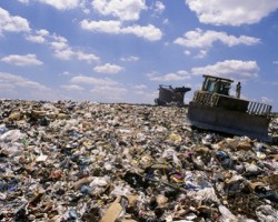 國(guó)務(wù)院：力爭(zhēng)2020年年底前基本實(shí)現(xiàn)固體廢物零進(jìn)口