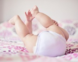 什么時候給寶寶換大一碼的紙尿褲合適？