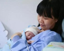 世界早產(chǎn)兒日，幫寶適啟動中國首個“袋鼠抱抱”小屋