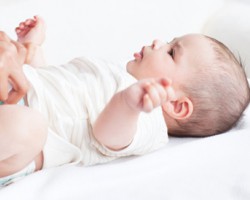 寶寶到年齡要停止使用紙尿褲！