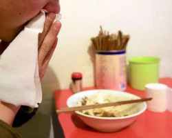 衛(wèi)生紙可以用來擦嘴嗎？好多人都做錯(cuò)了！