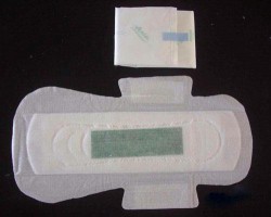 衛(wèi)生巾越白反而越臟，簡(jiǎn)直驚呆了！