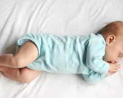 紙尿褲的使用時(shí)間有多長(zhǎng)？教寶媽學(xué)會(huì)“察言觀色”！