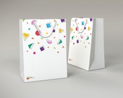 商務(wù)部：引導商場、超市等場所通過積分獎勵等激勵手段推廣使用環(huán)保布袋、紙袋等非塑制品和可降解塑料袋