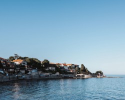 海外需求支撐原材料價(jià)格 中下游企業(yè)不敢買更不敢“賣”